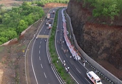 Shegaon Gajanan Maharaj Palkhi: भक्ती, अध्यात्म, पांडुरंगाच्या भेटीची ओढ अन् फुललेल्या निसर्गाचा अनोखा संगम; गजानन महाराजांच्या पालखी पातूर घाटात, PHOTO