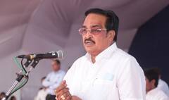 '1 લાખ વૃક્ષો ઉગે તો સુરત જંગલ બની જાય, ચેરમેન જોજો જરા...' - વૃક્ષારોપણ મુદ્દે સીઆર પાટીલની સુરત મનપાને ટકોર