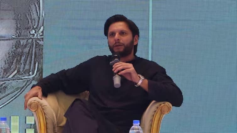  पूर्व पाक कप्तान शाहिद अफरीदी ने फिर उगला जहर? कहा- भारत को दुश्मन...