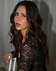 Sonam Bajwa NetWorth: पंजाबी और बॉलीवुड की स्टार सोनम बाजवा की कमाई कितनी है? जानिए उनका लग्ज़री लाइफस्टाइल