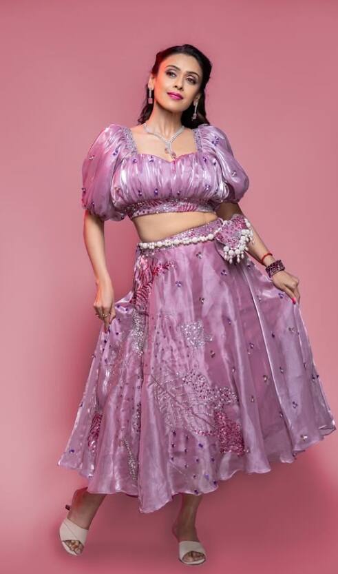 પિન્ક ફ્રૉડમાં ઋષિતાની નખરાંળી અદાઓ વાયરલ