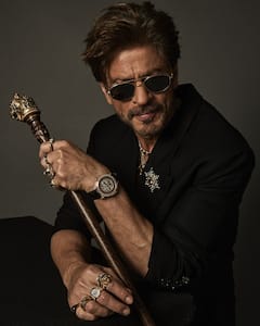 Shah Rukh Khan के चहेते क्रिकेटर रिंकू सिंह ने सगाई में पहने ऐसे कपड़े, किंग खान से ली है इंस्पिरेशन?