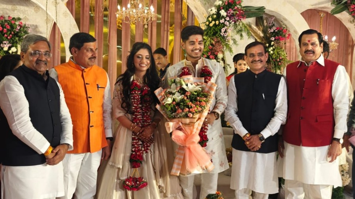 CM मोहन यादव के बेटे की हो गई सगाई, जानें कौन हैं यादव परिवार की होने वाली बहू?