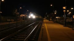 रात के समय ट्रेन में लागू हो जाते हैं ये नियम, जान लें नहीं तो हो सकती है परेशानी