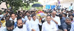 Maganti Gopinath Last Rites: ఎమ్మెల్యే మాగంటి గోపీనాథ్ పాడె మోసిన కేటీఆర్, హరీష్ రావు