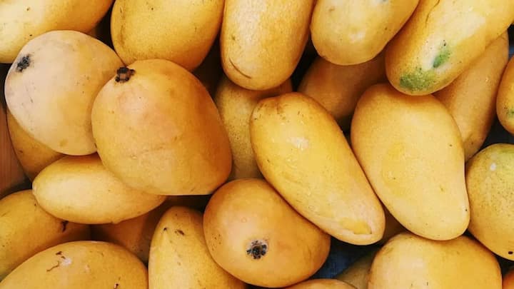 नेशनल हॉर्टीकल्चर बोर्ड की रिपोर्ट की मानें तो भारत के बाद आम प्रोडक्शन में दूसरा नाम चीन फिर थाईलैंड, पाकिस्तान, मैक्सिको, नाइजीरिया, फिलिपींस, इंडोनेशिया और इजिप्ट का आता है.