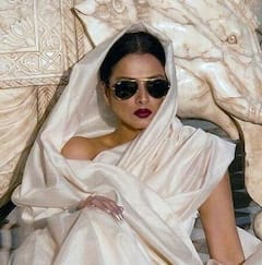 11 साल से नहीं की कोई फिल्म, फिर कैसे लग्जरी लाइफ जीती हैं रेखा, जानिए कहां से होती है कमाई?