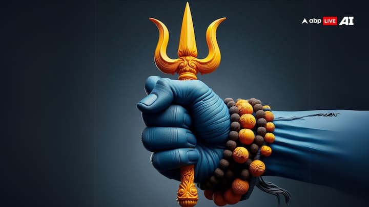 प्रदोष व्रत रखने वालों को व्रत का समापन भी अवश्य करना चाहिए. अचानक से व्रत नहीं छोड़ना चाहिए. इसलिए हर व्रत की गिनती जरूर करें. ज्योतिषाचार्य अनीष व्यास बताते हैं कि, कम से कम 11 और अधिकतम 26 त्रयोदशी पर प्रदोष व्रत कर सकते हैं. इसके बाद उद्यापन जरूर करें.