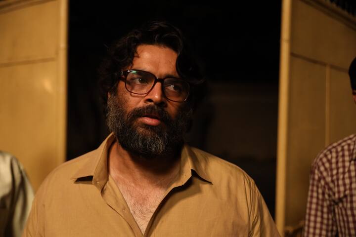 अगर ऐसा हुआ तो ये फिल्म सबसे बड़ी बजट वाली मूवी होने के साथ जबरदस्त स्टारकास्ट वाली फिल्म बन जाएगी. साथ ही ऑडियन्स के लिए धमाकेदार सरप्राइज साबित होगी.