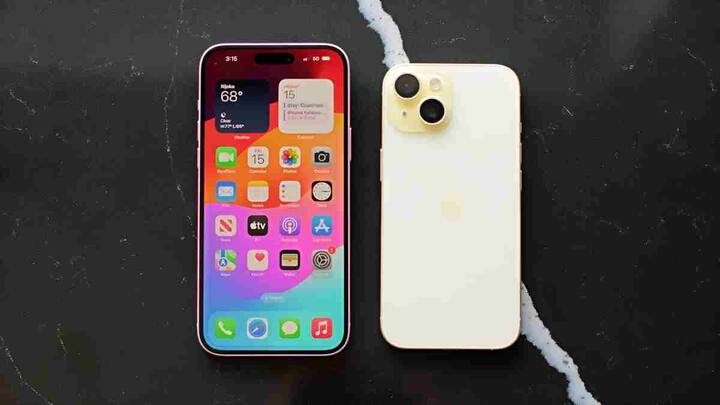 iPhone 15 Plus Offer: iPhone लेना हर किसी का सपना होता है लेकिन इसकी कीमतें इतनी ज्यादा होती हैं कि लोग खरीदने से पहले कई बार सोचते हैं.