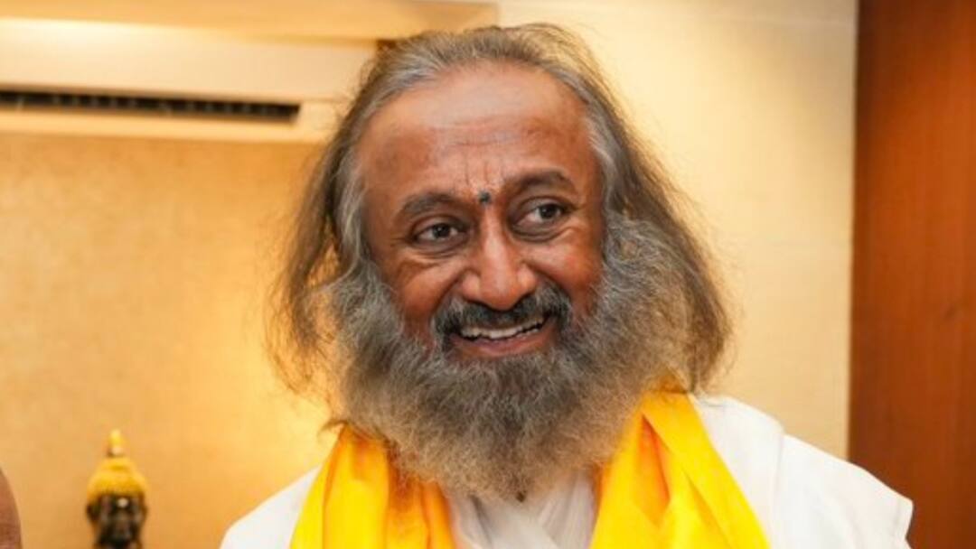 Sri Sri Ravi Shankar Backs ‘One Nation, One Election’ For Country’s 'Accelerated Development' Sri Sri Ravi Shankar Backs ‘One Nation, One Election’ For Country’s 'Accelerated Development'