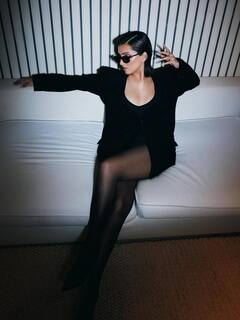 डीपनेक ब्लेजर में तारा सुतारिया ने बिखेरा हुस्न का जलवा, तस्वीरों ने बढ़ाया इंटरनेट का पारा