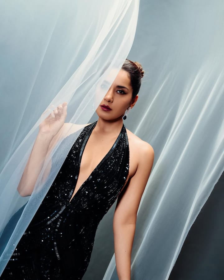 All ice on the outside, all fire where it counts ఈ పోస్ట్ పెట్టింది