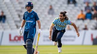 19 गेंदों में हैट्रिक के साथ 6 विकेट, इंग्लैंड में इस प्लेयर ने कैसे बरपाया कहर, आप भी देखें