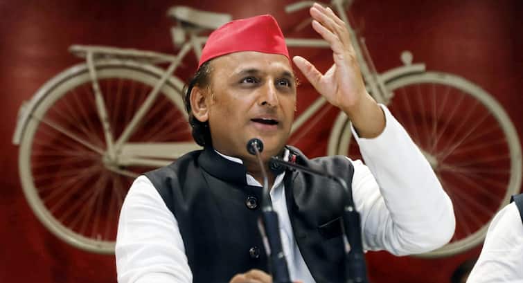 Akhilesh Yadav Promises Golden Statue Of Emperor Harshvardhan In Kannauj If SP Wins 2027 UP Polls Akhilesh Yadav Promises Golden Statue Of Emperor Harshvardhan In Kannauj If SP Wins 2027 UP Polls