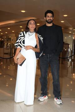 The Royals Success Bash: डीपनेक ड्रेस में भूमि ने ढाया कहर, रॉयल लुक में छाईं साक्षी तंवर, डैशिंग लुक में पहुंचे ईशान