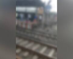 Mumbai Pushpak Express Railway Accident: वाऱ्याच्या वेगानं धावणारी ट्रेन, दारावर लटकले प्रवासी ट्रॅकवर पडले; 6 जणांचा मृ्त्यू, अंगावर शहारे आणणारे PHOTO