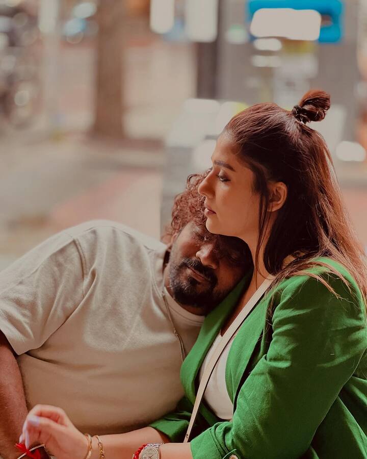 एक्ट्रेस ने हाल ही में अपने इंस्टाग्राम अकाउंट पर पति और बच्चों संग आउटिंग करते हुए कुछ तस्वीरें शेयर की. इसी में उन्होंने अपने पति के लिए एक प्यारा कैप्शन लिखा