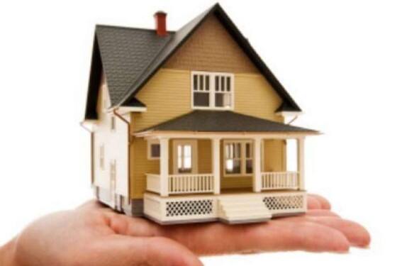 ਬੈਂਕ ਆਫ਼ ਇੰਡੀਆ ਬੈਂਕ ਆਫ਼ ਇੰਡੀਆ ਨੇ ਵੀ ਵਿਆਜ ਦਰਾਂ ਵਿੱਚ 50 ਬੇਸਿਸ ਪੁਆਇੰਟ ਦੀ ਕਟੌਤੀ ਕੀਤੀ ਹੈ। ਹੁਣ ਬੈਂਕ ਦਾ RLLR 8.35 ਪ੍ਰਤੀਸ਼ਤ ਹੋ ਗਿਆ ਹੈ। ਇਹ ਜਾਣਕਾਰੀ ਬੈਂਕ ਦੀ ਐਕਸਚੇਂਜ ਫਾਈਲਿੰਗ ਤੋਂ ਸਾਹਮਣੇ ਆਈ ਹੈ। ਇਸ ਨਾਲ ਕਰਜ਼ਾ ਲੈਣ ਵਾਲਿਆਂ ਦੀ EMI ਹੋਰ ਘੱਟ ਜਾਵੇਗੀ।