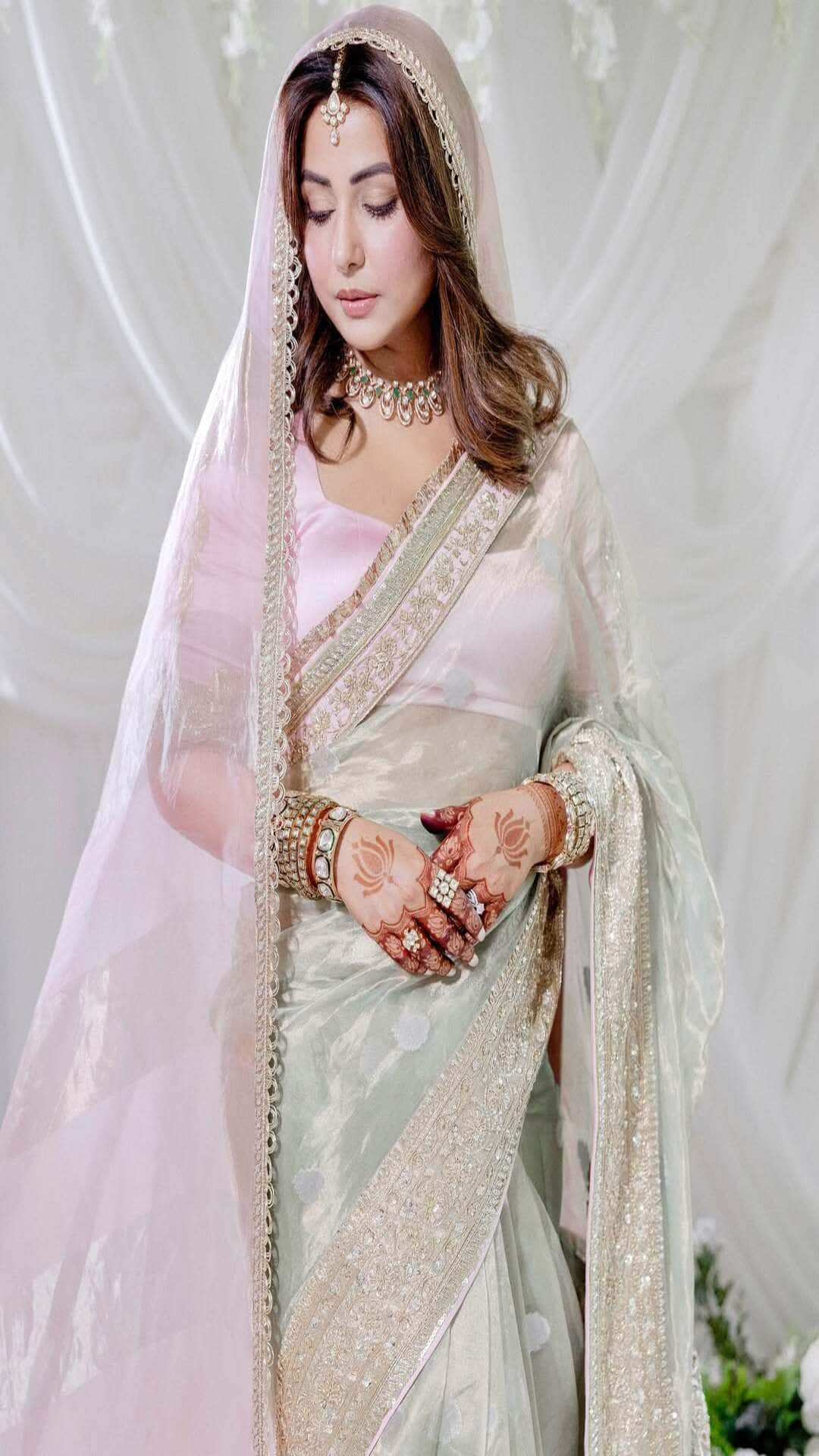 Hina Khan Drops UNSEEN Pics From Her Miminalist Wedding