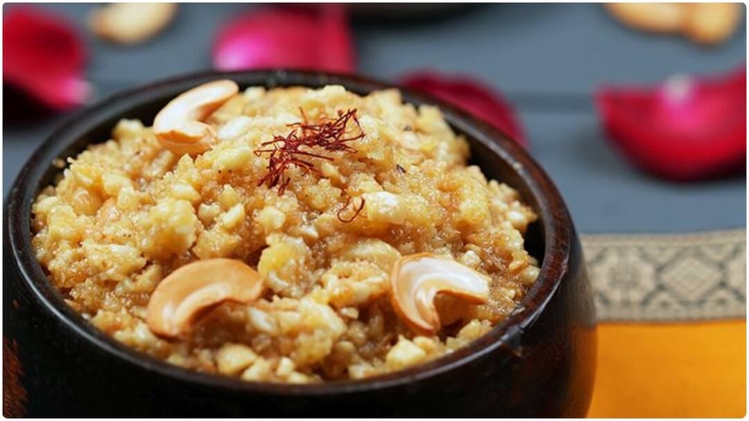 Tasty Cashew Halwa Recipe in Two Simple Methods Ingredients and Process Inside Cashew Halwa : టేస్టీ జీడిపప్పు హల్వా.. ఇంట్లోనే సింపుల్​గా చేసుకోవడానికి ఈ రెసిపీలు ఫాలో అయిపోండి