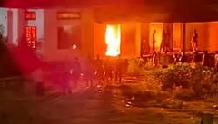 કલેક્ટર ઓફિસમાં આગચંપી, આત્મદાહનો પ્રયાસ, જાણો મણિપુરમાં ફરી હિંસા કેમ ફાટી નીકળી?