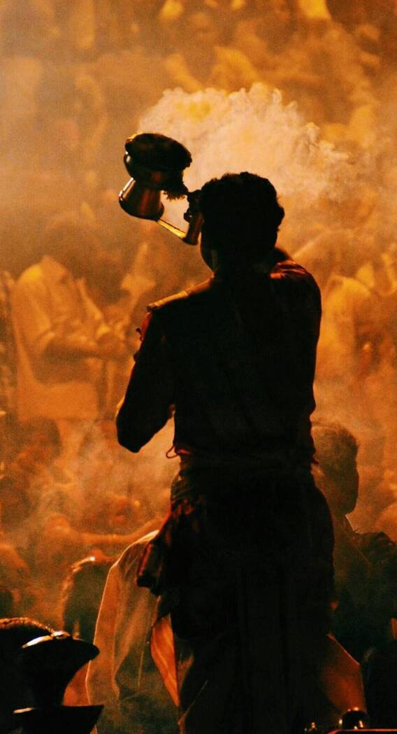 हिंदू और मुस्लिम किसके वंशज हैं?