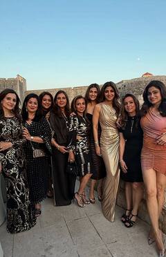 Shilpa Shetty Birthday: शिल्पा शेट्टी को बर्थडे पर पति राज कुंद्रा से मिल सरप्राइज, थाई-हाई स्लिट ड्रेस में एक्ट्रेस ने ढाया कहर