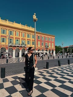 Neha Pendse : हिरव्या साडीत नेहा पेंडसे दिसतेय खूपच हॉट; पाहा खास फोटो!