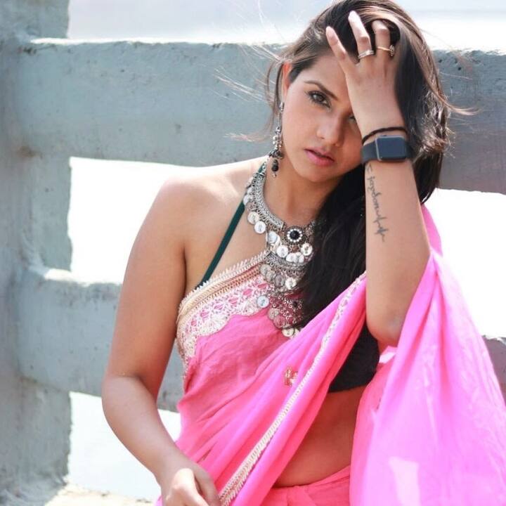 दलजीत कौर टीवी इंडस्ट्री की पॉपुलर एक्ट्रेस में से एक हैं. एक्ट्रेस ने दो बार शादी की लेकिन दोनों बार उन्हें सिर्फ दर्द मिला.