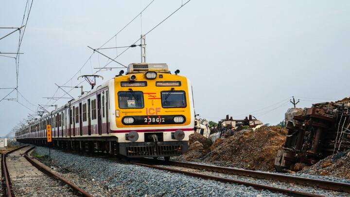 ट्रेन में ब्रेक लगाने के बाद उसके रुकने की दूरी कई कारकों पर निर्भर करती है. जैसे कि हर ट्रेन की स्पीड, उसके ब्रेक की क्षमता और ट्रैक की स्थिति पर निर्भर करती है.