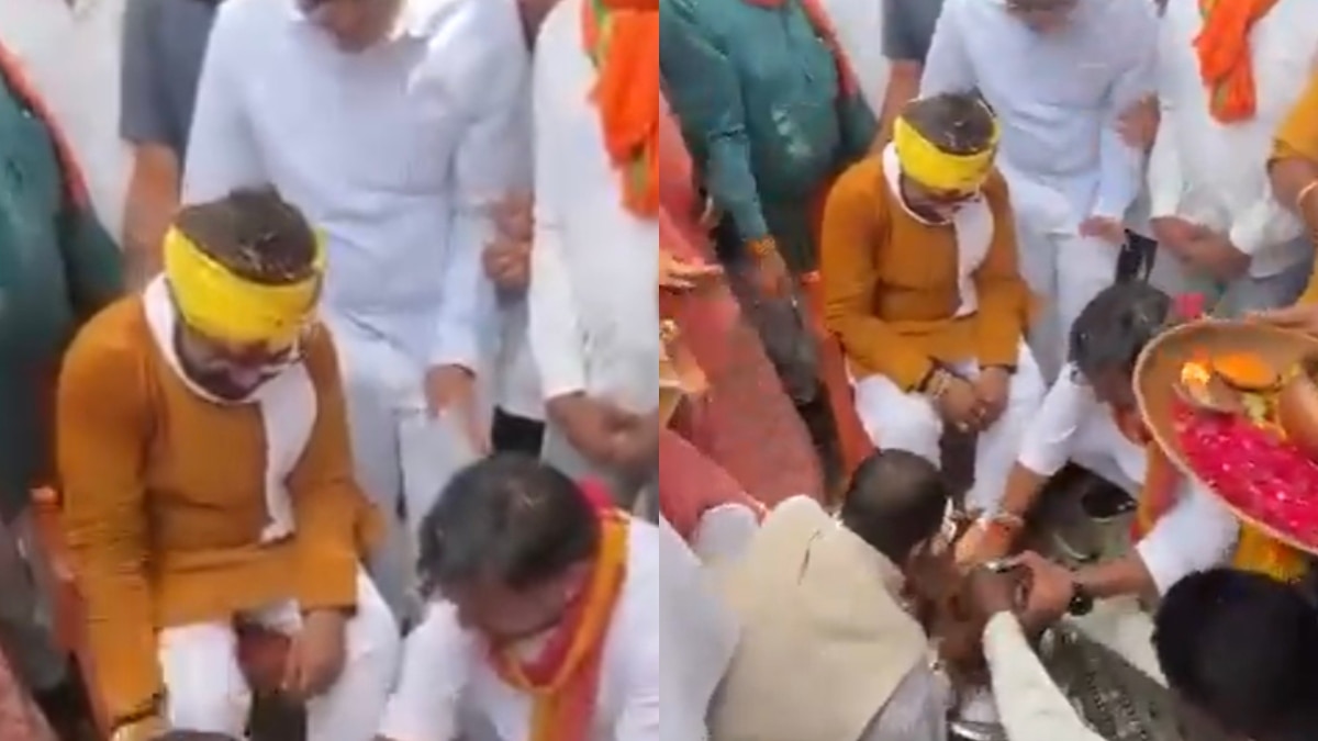 Watch: छिंदवाड़ा से बीजेपी सांसद विवेक साहू ने कार्यकर्ताओं से धुलवाए पैर, कांग्रेस बोली- ‘अपने आपको भगवान…’