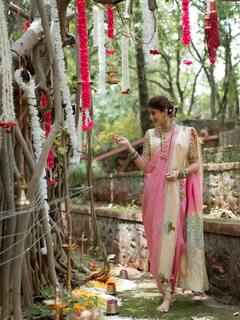 Ankita Walavalkar: कोकण हार्टेड गर्लची पहिलीच वटपौर्णिमा; नऊवारी नेसून केली पूजा!