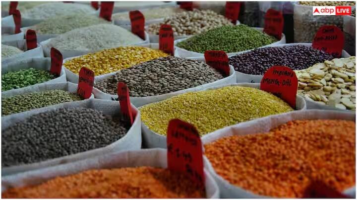 ચણા, રાજમા અને મગ જેવા કઠોળ પ્રોટીન, ફાઇબર, આયર્ન અને મેગ્નેશિયમથી ભરપૂર હોય છે. 100 ગ્રામ કાળા ચણામાં લગભગ 19 ગ્રામ પ્રોટીન હોય છે. તમારા આહારમાં કઠોળનો સમાવેશ કરવાથી શારીરિક શક્તિ વધે છે.