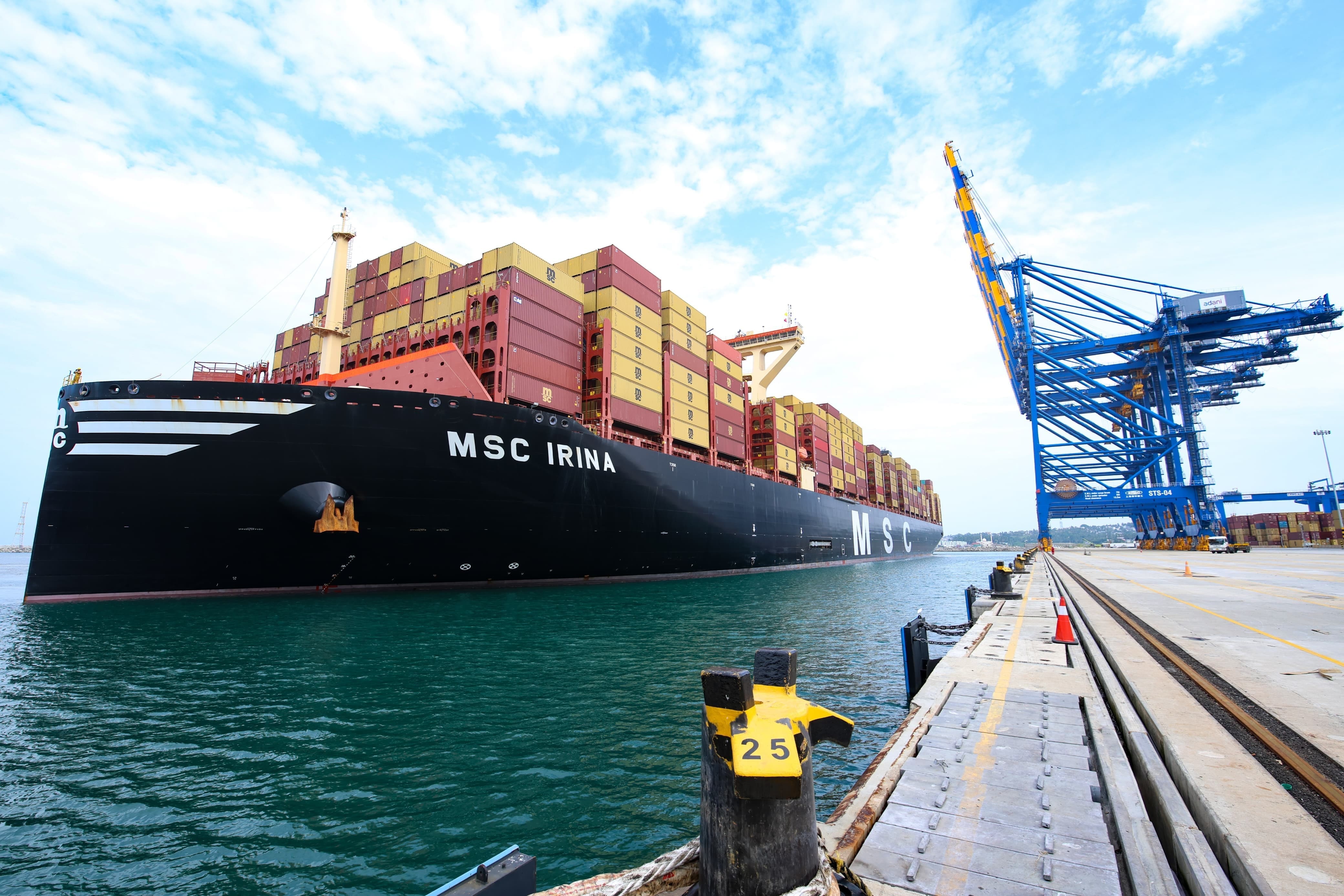 અદાણી ગૃપની મોટી ઉપલબ્ધિ, દુનિયાનું સૌથી મોટું કન્ટેનર જહાજ MSC IRINA વિઝિંજમ પૉર્ટ પહોંચ્યુ