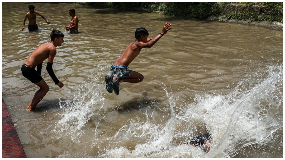 भीषण गर्मी की चपेट में जम्मू, 45 डिग्री तक पहुंचा तापमान, स्वास्थ्य विभाग अलर्ट