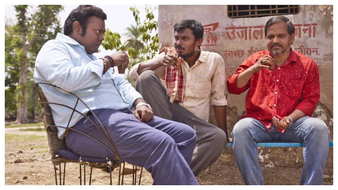 panchayat-actors-durgesh-kumar-ashok-pathak-bhushan-and0-binod-on-fame-and-Viral-success Panchayat's Bhushan And Binod: From Unimagined Fame To Overwhelming Love And Viral Memes