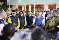 વિદેશમાં પાકની પોલ ખોલી પરત આવેલા ડેલિગેશન સાથે PM મોદીએ કરી મુલાકાત, VIDEO