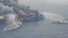 Explosion On Singapore Flagged Ship: समुद्राच्या मध्यभागी सिंगापूरच्या जहाजावर झाला मोठा स्फोट! आसमंतात दूरवर काळ्या धुराचे लोट