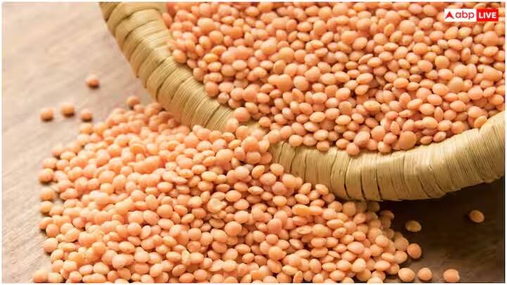 જયપુરની નેશનલ ઇન્સ્ટિટ્યૂટ ઓફ આયુર્વેદના એમડી આયુર્વેદ ડૉ. આકાંક્ષા દીક્ષિતે જણાવ્યું હતું કે મસૂર પ્રોટીનનો ભંડાર છે. તેમાં ચિકન, મટન અને ઈંડા કરતાં વધુ પોષક તત્વો હોય છે. 100 ગ્રામ મસૂરમાં લગભગ 25 ગ્રામ પ્રોટીન હોય છે, જે 100 ગ્રામ ચિકનમાં લગભગ 27 ગ્રામ પ્રોટીન હોય છે.