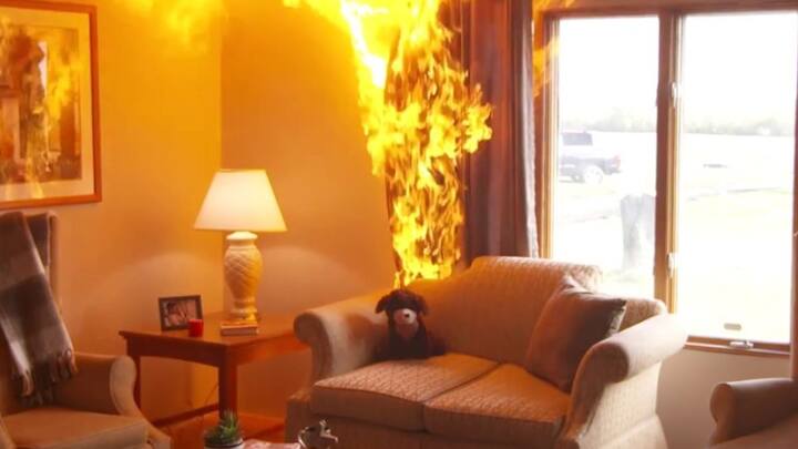 अगर आपके फ्लैट में आग लग जाती है तो आपको पहले बाहर निकालने की कोशिश करनी है. लेकिन अगर आप बाहर नहीं निकल पा रहे हैं. तो अपने आप को घर के किसी कमरे में बंद कर लें दरवाजे के नीचे गीला कपड़ा लगा दें.