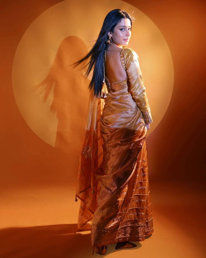 ईशा ने अपने करियर की शुरुआत टीवी को उडारियां से की थी. उस शो में उन्होंने अपनी एक्टिंग से सभी को इंप्रेस कर दिया था. अब ईशा ने एक इंटरव्यू में बताया है कि वो शादी करना चाहती हैं.