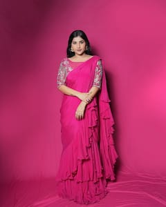 Singer Mangli : పింక్ శారీలో సింగర్ మంగ్లీ బ్యూటిఫుల్ ఫొటోస్!