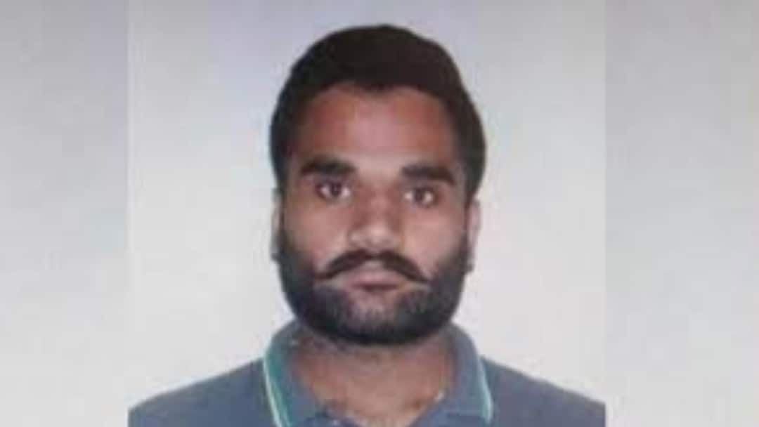 पंजाबी सिंगर सिद्धू मूसेवाला पर क्यों बरसाईं थीं ताबड़तोड़ गोलियां? गैंगस्टर गोल्डी बराड़ ने 3 साल बाद किया खुलासा Why Gangster Goldy Brar Murdered Punjabi Singer Sidhu Moose Wala Know The Reason As He Reveals पंजाबी सिंगर सिद्धू मूसेवाला पर क्यों बरसाईं थीं ताबड़तोड़ गोलियां? गैंगस्टर गोल्डी बराड़ ने 3 साल बाद किया खुलासा