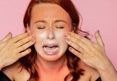 सुबह उठते ही नजर आते हैं किडनी डैमिज के ये 6 लक्षण, संकेत दिखते ही भागे डॉक्टर के पास