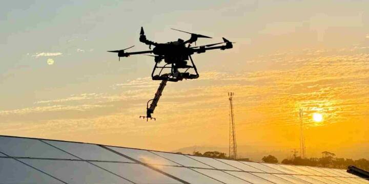 इसके अलावा इसमें जैमर और स्पूफर भी लगाए जा सकते हैं, जो दुश्मन के ड्रोन को भ्रमित कर उन्हें निष्क्रिय कर देते हैं. भर्गवास्त्र को भारत की भौगोलिक परिस्थितियों के अनुरूप तैयार किया गया है. यह 5,000 मीटर से अधिक ऊंचाई वाले पहाड़ों में भी प्रभावी तरीके से काम करता है.