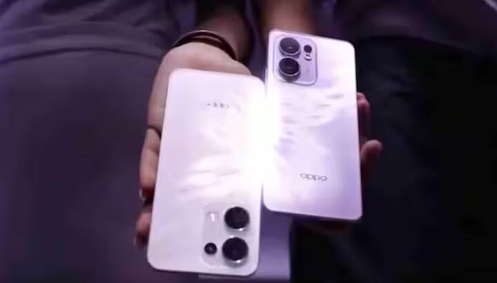 Oppo Reno 13 5G 8GB RAM ਅਤੇ 128GB ਸਟੋਰੇਜ ਵਾਲਾ ਇੱਕ ਪ੍ਰੀਮੀਅਮ ਸਮਾਰਟਫੋਨ ਹੈ। IP66, IP68 ਅਤੇ IP69 ਦੀਆਂ ਤਿੰਨੋਂ ਰੇਟਿੰਗਾਂ ਦੇ ਨਾਲ, ਇਹ ਫੋਨ ਪਾਣੀ ਤੋਂ ਪੂਰੀ ਤਰ੍ਹਾਂ ਸੁਰੱਖਿਅਤ ਹੈ। ਇਸ ਵਿੱਚ 6.59-ਇੰਚ ਡਿਸਪਲੇਅ ਅਤੇ ਮੀਡੀਆਟੈੱਕ ਡਾਇਮੈਂਸਿਟੀ 8350 ਪ੍ਰੋਸੈਸਰ ਹੈ। ਫਲਿੱਪਕਾਰਟ 'ਤੇ ਇਸਦੀ ਕੀਮਤ 35,999 ਰੁਪਏ ਹੈ ਪਰ ਪੇਸ਼ਕਸ਼ਾਂ ਦੇ ਨਾਲ ਇਸਨੂੰ 32,400 ਰੁਪਏ ਵਿੱਚ ਖਰੀਦਿਆ ਜਾ ਸਕਦਾ ਹੈ।