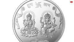 Vastu Tips: घर पर माता लक्ष्मी और गणेश के चांदी के सिक्के रखने से क्या होता है?