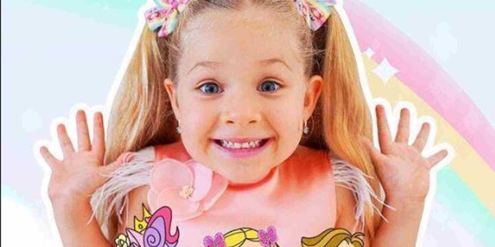 टेक्नोलॉजी और मार्केटिंग का अनुभव होने की वजह से उन्होंने चैनल को प्रोफेशनल स्तर पर आगे बढ़ाया. पहले यूक्रेन, फिर मियामी और अब दुबई में बसकर वे एक पूरा प्रोडक्शन हाउस चला रहे हैं.