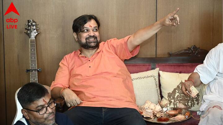 আজ থেকে শুরু হল সৃজিত মুখোপাধ্যায়ের (Srijit Mukherji)-র নতুন ছবি, 'লহ গৌরাঙ্গের নাম রে'-র শ্যুটিং। আজ জগন্নাথ দেবের স্নানযাত্রা। সেই স্নানযাত্রার দিনই শুরু হল নতুন ছবির শ্যুটিং।